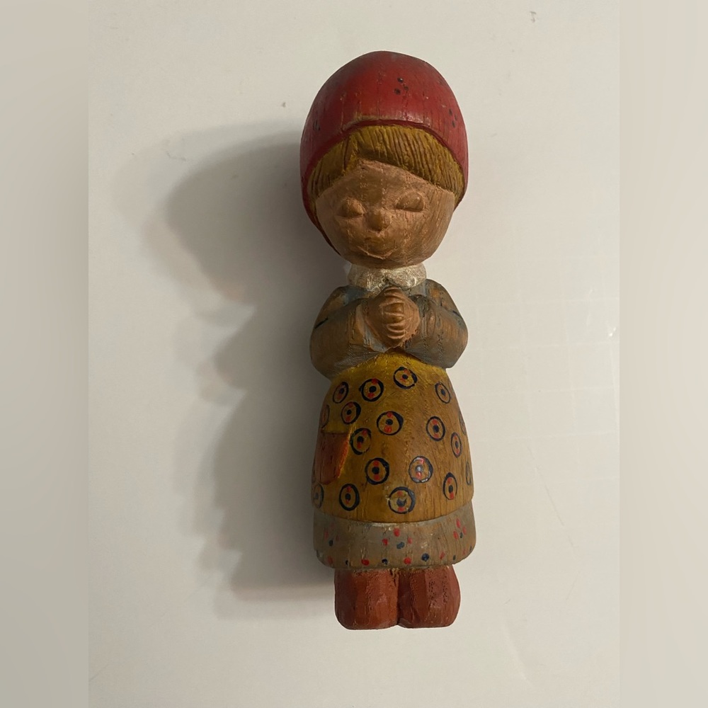 Vintage "Primitive" Look Praying Angel Wood carved Folk Art Holiday decor